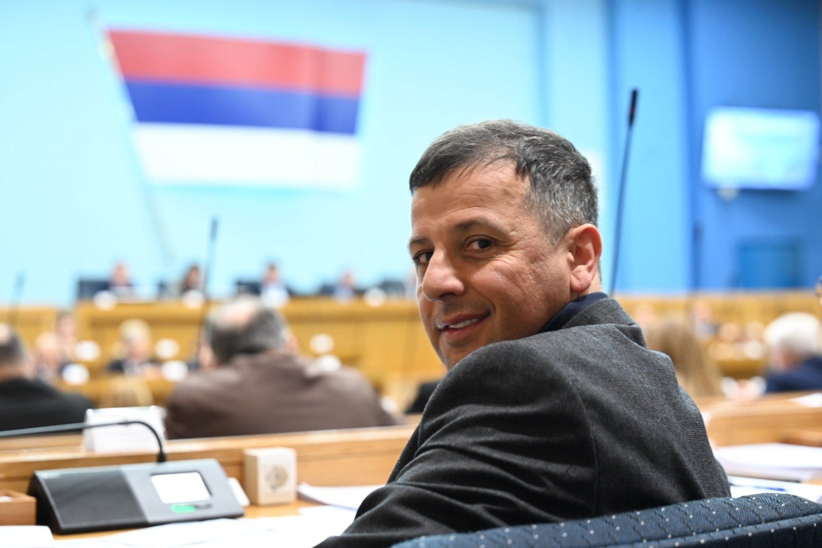 Vukanović kritikovao navijače BiH: Smetaju mu zastave s ljiljanima!